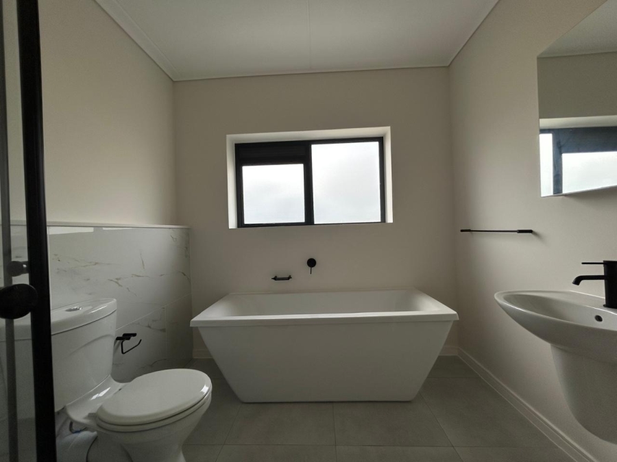To Let 3 Bedroom Property for Rent in Sandown Western Cape